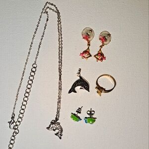 4/$15 🌻 Beach / Dolphin Themed Jewlery Bundle - 5 Items